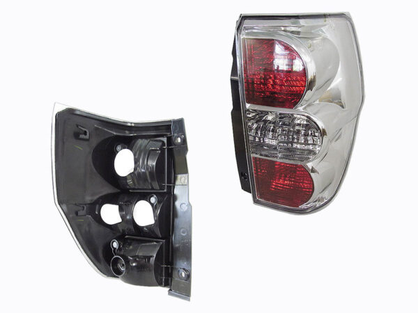 Suzuki-Grandvitara-tail-light-right-05-08