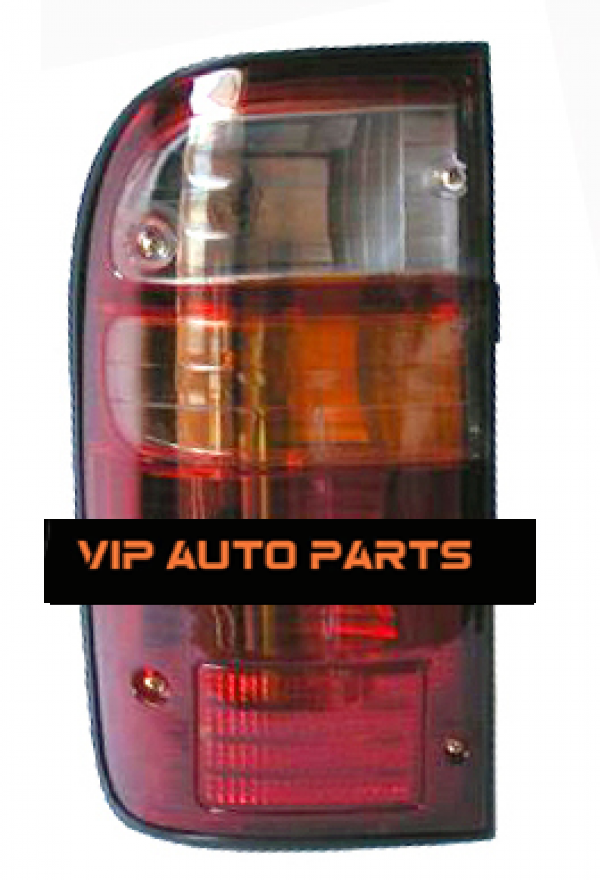 TYT-HILUX-TAILLIGHT-2